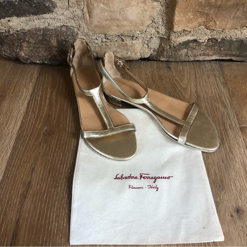 Stunning Salvatore Ferragamo Magnolia L Kid Sandals Size 7.5 New Price Firm